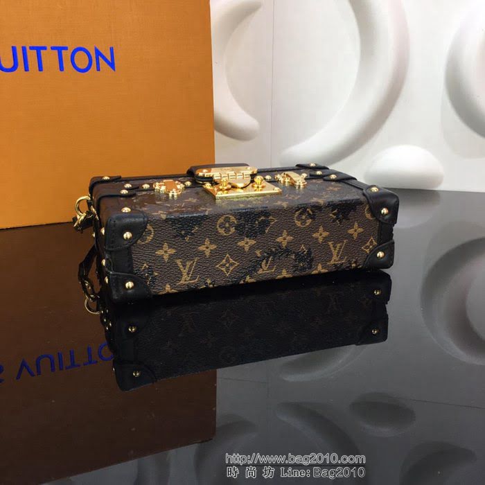 路易威登LV 頂級原單 2018春夏關鍵主題 Petite Malle手袋 經典柔軟的Monogram帆布 單肩斜挎包 M40273  YDH2414